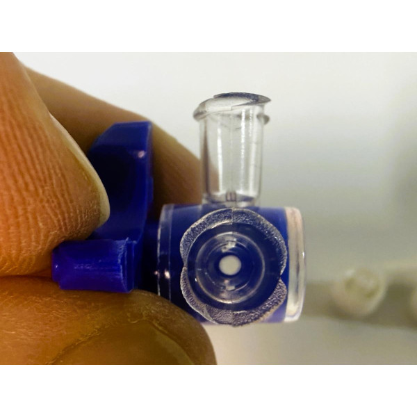 Краник 3-ходовий стерильний MEDICARE Luer-Lock